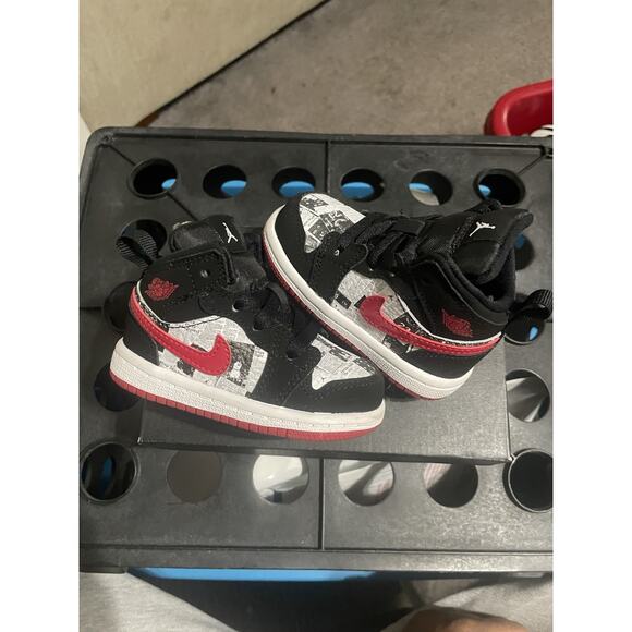 Nike Air Jordan 1 Mid SE TD Black Gym Red White Newspaper  Size 4c-Air Jordan 1 Mid SE TD Black Gym Red White Newspaper BQ6933-061 Toddler